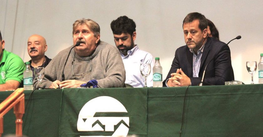 Ricardo Pignanelli pulverizó cualquier parámetro salarial y abrochó paritarias de casi el 60% para los mecánicos