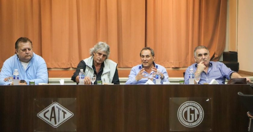 Moyano no descartó ubicar a «Manguera» en la conducción de la CGT para evitar un operativo desgaste a Pablo