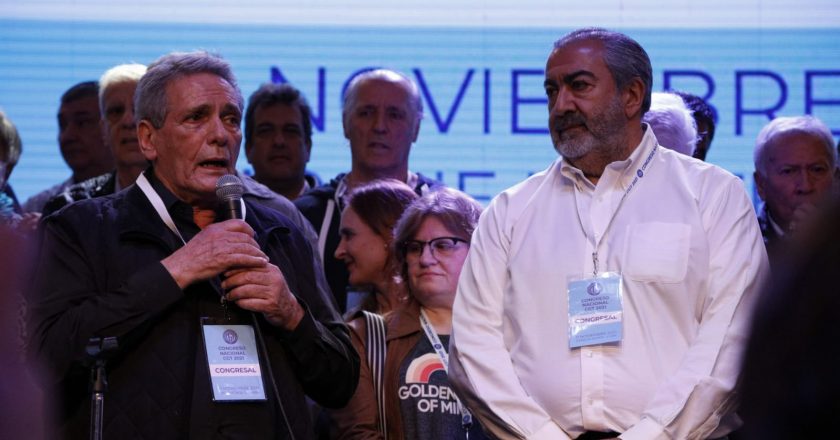 Acuña avisa que «la CGT va a estar en la calle para defender al Presidente si lo atacan»