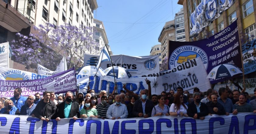 Cavalieri agradeció «la fuerte adhesión de las y los empleados de comercio» y planteó que «hay que trabajar por un país productivo y defender cada una de las conquistas»