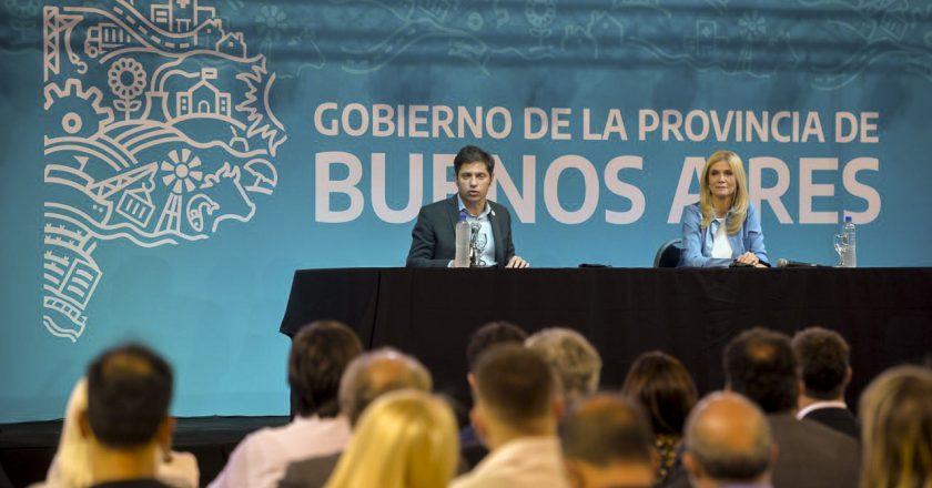 Para Kicillof el bono de fin de año de 20 mil pesos para los estatales es una manera de «distribuir los resultados del crecimiento económico con todos los trabajadores»