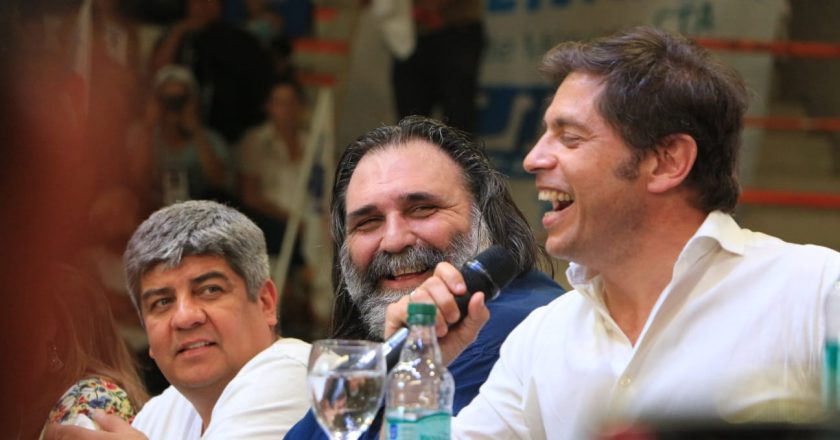 Baradel celebró el bono de fin de año y dijo que Kicillof «nos considera a los trabajadores como parte de la solución y no como parte del problema, como nos consideraba María Eugenia Vidal»