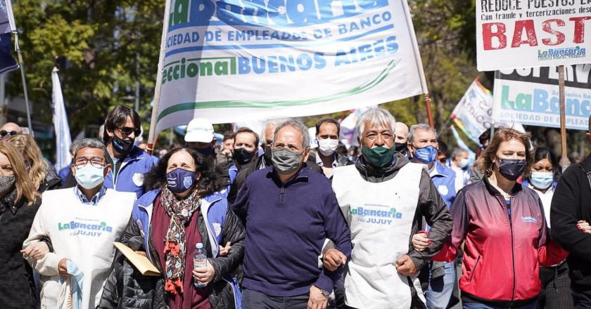 Bancarios jujeños paran por 48 horas y piden respuestas para empleados del ex Banco de Desarrollo