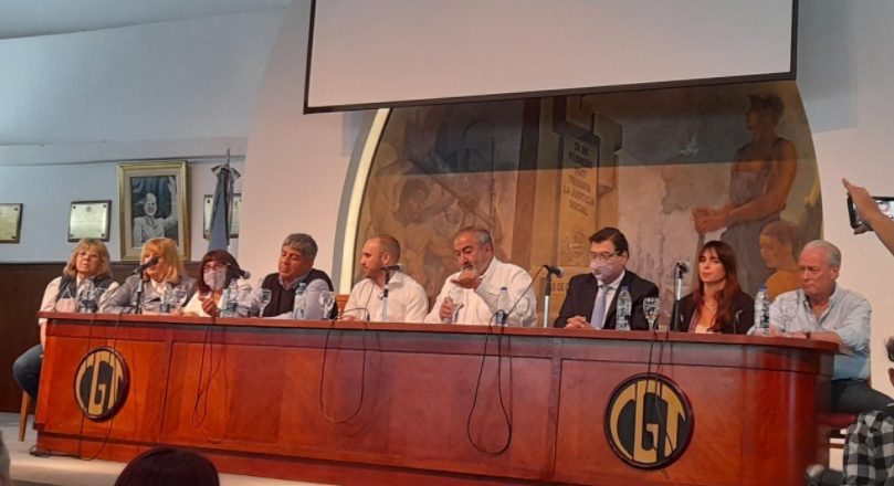 La CGT recibió a Guzmán y Moroni y el ministro de Economía disertó sobre las negociaciones con el FMI