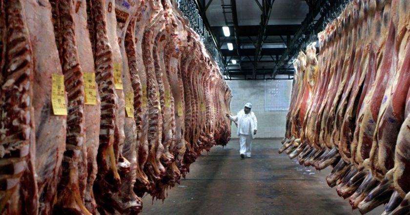 Cerró el frigorífico San Roque en Morón: 140 despidos por la caída del consumo y el avance de las importaciones