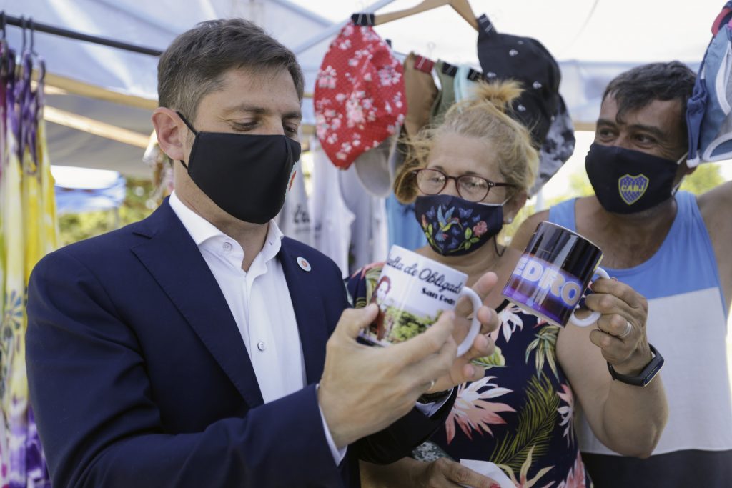 Paritarias y tercera dosis, el plan de Kicillof para no tener conflictos con los gremios docentes en el inicio de las clases