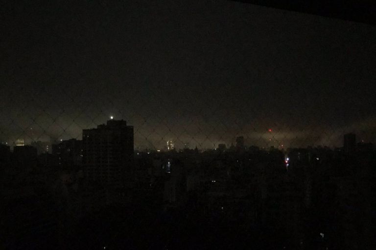 Gremio de energía contra Edesur y Edenor: "En 30 años de privatización estamos igual que el año 92 o peor"
