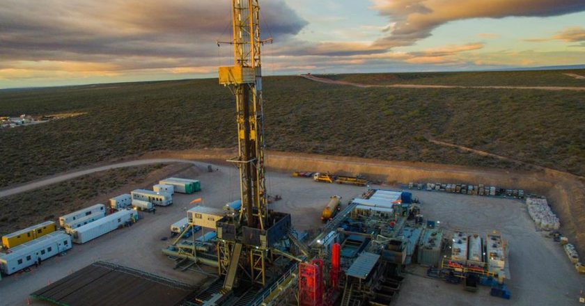 Luego de una reunión en Trabajo, los Petroleros levantaron la medida de fuerza que paralizaba Vaca Muerta y trabajarán en un protocolo de evacuación sanitaria