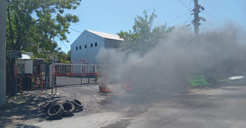 Uocra Vs Contratistas de Acindar: trabajan 12 horas sin vianda ni «premio de parada»