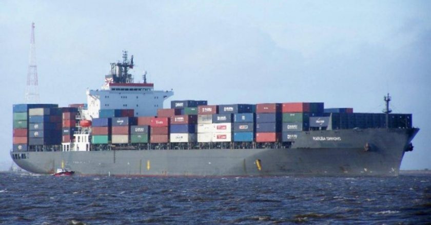 Los marineros paralizan las flotas de Maruba e Inmarsa porque las empresas pretenden cambiar de bandera los barcos