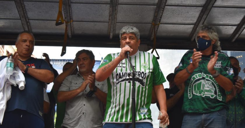 «Al primer trabajador que se le descuenta por no cubrir Covid se para toda la actividad. Con nosotros no van a joder», la amenaza de Moyano frente al Ministerio de Trabajo