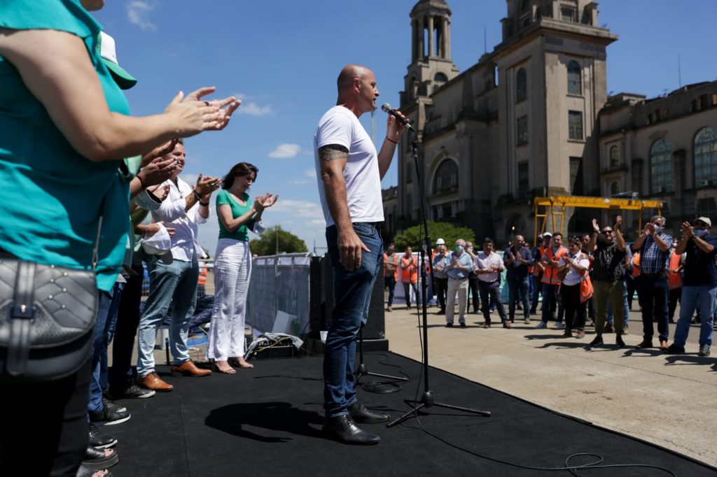 La lista oficialista sabe que no tiene los votos y el proceso viene siendo bastante irregular", precisó Salom