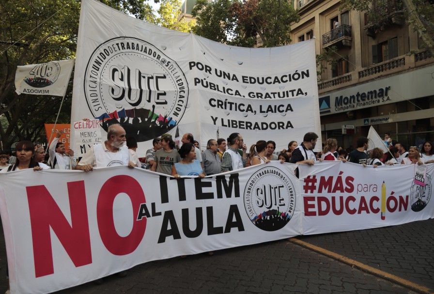 También en Mendoza el inicio temprano de clases llega con una protesta docente