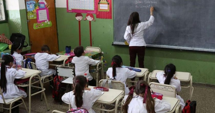 Corrientes pedirá carnet de vacunación con esquema completo para que los docentes puedan dar clases