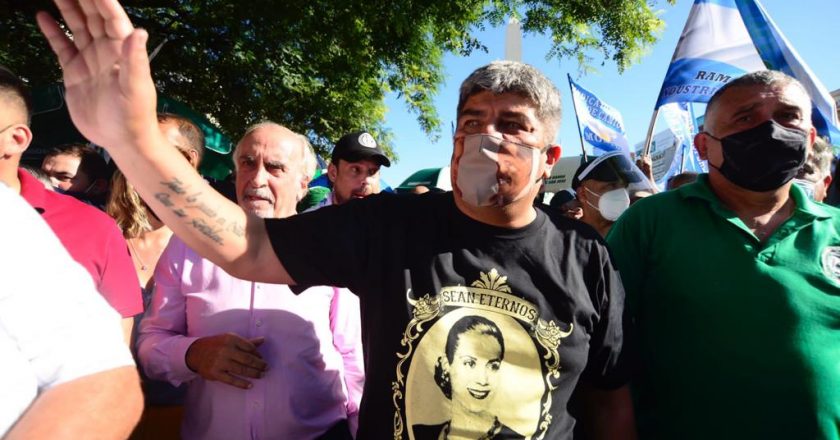 «Hemos venido a decirle a la Corte Suprema que sea independiente y no sean empleados de los gobiernos de derecha o del Grupo Clarín», disparó Pablo Moyano