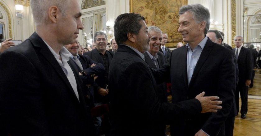 Alconada Mon reveló que Macri y Vidal tuvieron el aval de Gerardo Martínez para encarcelar a «Pata» Medina