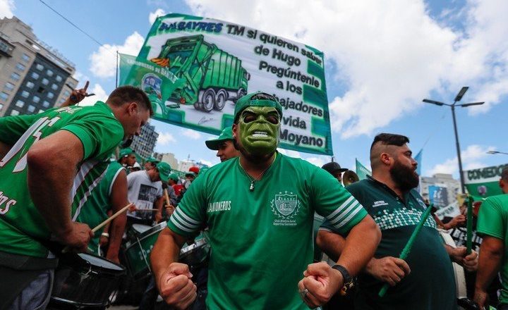 Camioneros tenas al máximo con el Gobierno y amenaza con explotar la Plaza de Mayo