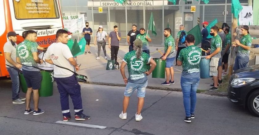 Gremio de mecánicos exige la reincorporación de tres operarios y una delegada despedidos por empresa satélite de Toyota