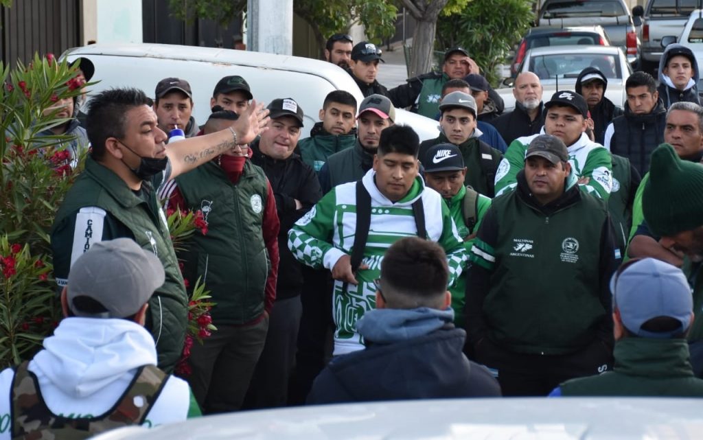 Camioneros confirma una huelga por 48 horas en Chubut con paralización del transporte petrolero: "Si no respetan a los camioneros y no nos dejan trabajar no va a trabajar nadie" 