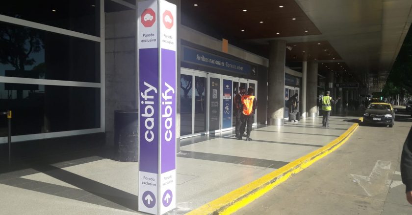 Aeropuertos Argentina 2000 da marcha atrás con su idea de instalar una «parada» de Cabify y vuelve la paz al Aeroparque porteño