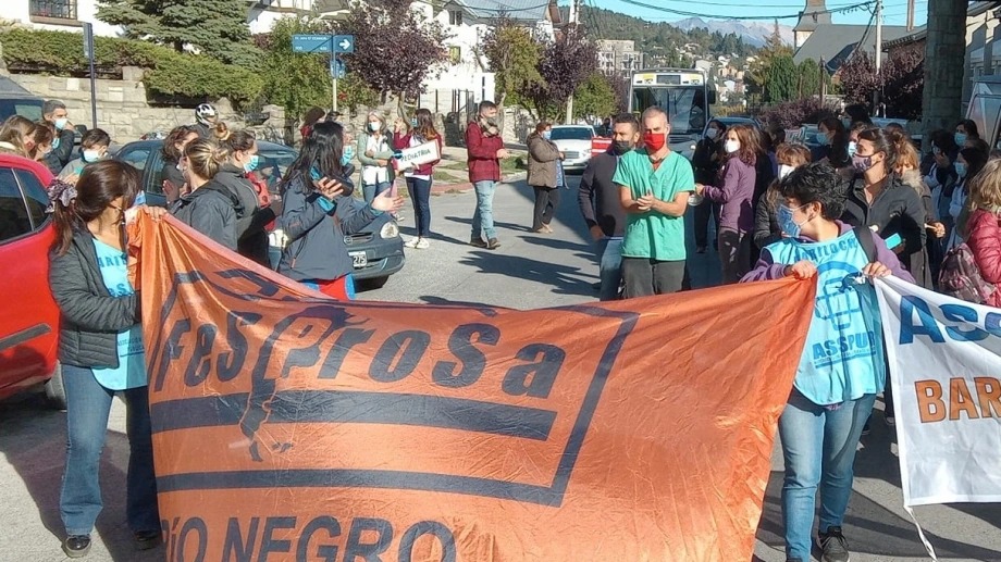 Crisis laboral en Río Negro: docentes, estatales y trabajadores de la salud paran por 48 horas por mejoras salariales y contra los descuentos en los recibos de sueldo