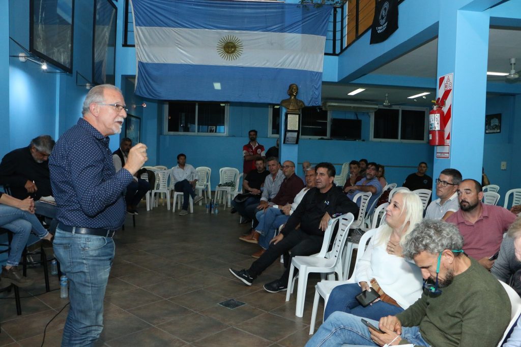 Plaini aseguró que la CGT debe "ser la garantía" de una continuidad del oficialismo "porque si perdemos sabemos lo que viene"