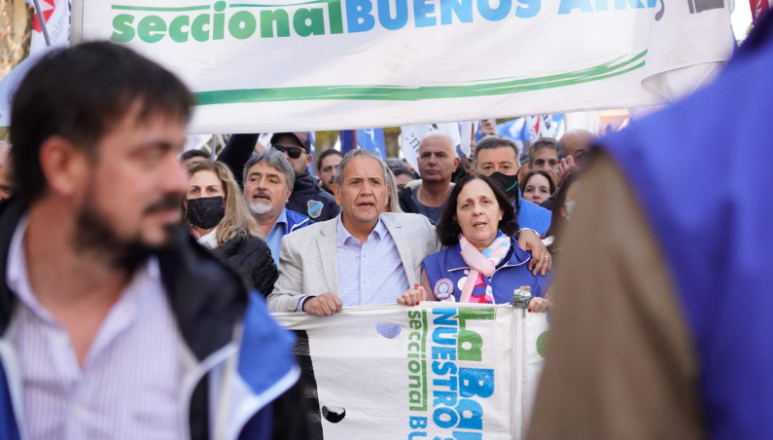 Los bancos desafían a Palazzo: no pidieron la conciliación y mandaron mensajes a usuarios para que usen métodos digitales