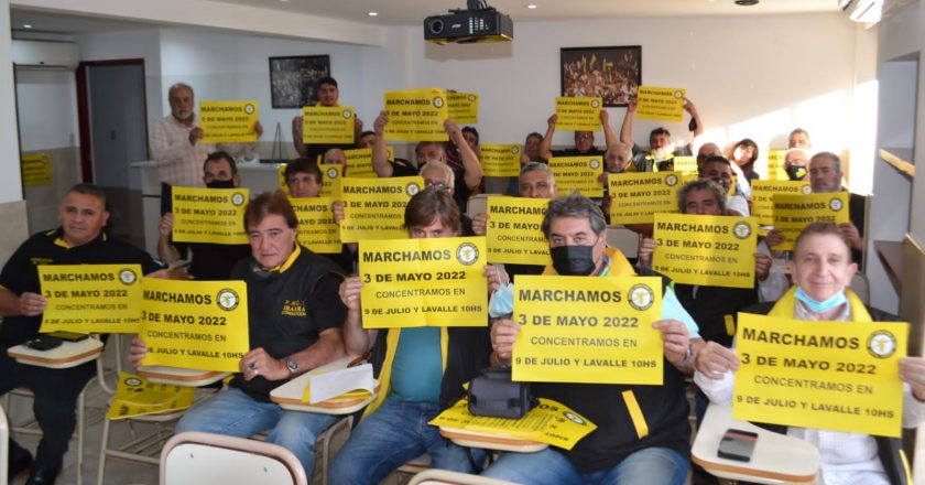 Los taxistas vuelven a movilizar contra la «competencia desleal» que generan las «aplicaciones ilegales» y le piden al Gobierno que les cobren los millones que evaden