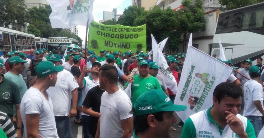 Camioneros consiguió la reincorporación de 27 trabajadores de Molinos Chacabuco