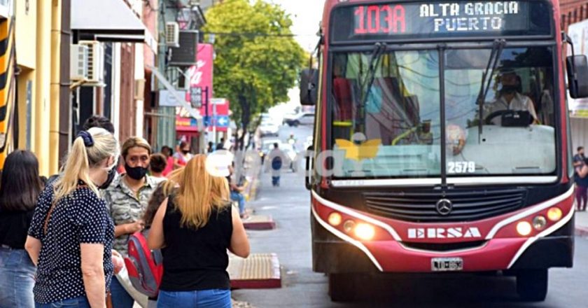 La UTA ratificó el paro de 72 horas desde el martes en todo el interior del país, pero este lunes irá a una audiencia decisiva para frenarlo