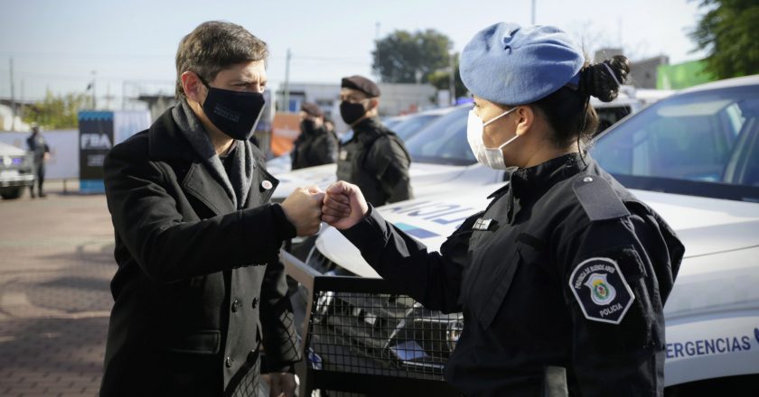 Tras el anuncio para estatales, Kicillof también le otorgó un nuevo aumento salarial del 60% a la Policía bonaerense