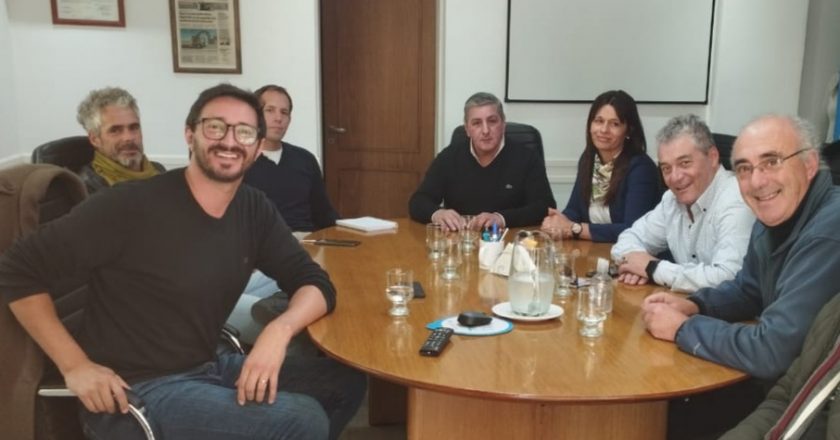 Remiseros y taxistas con el intendente de Pinamar: «Vamos a hacer reformas en las ordenanzas para permitir la generación de empleo»