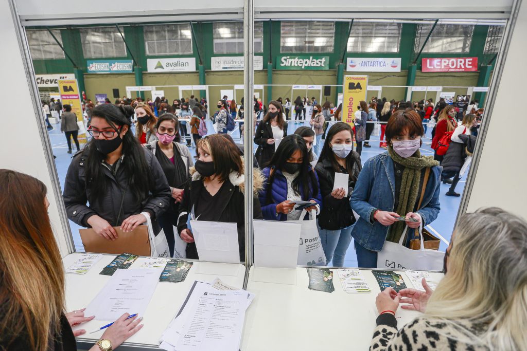 Tercera edición de la Expo Empleo Barrial porteña, esta vez con sede en Parque Avellaneda