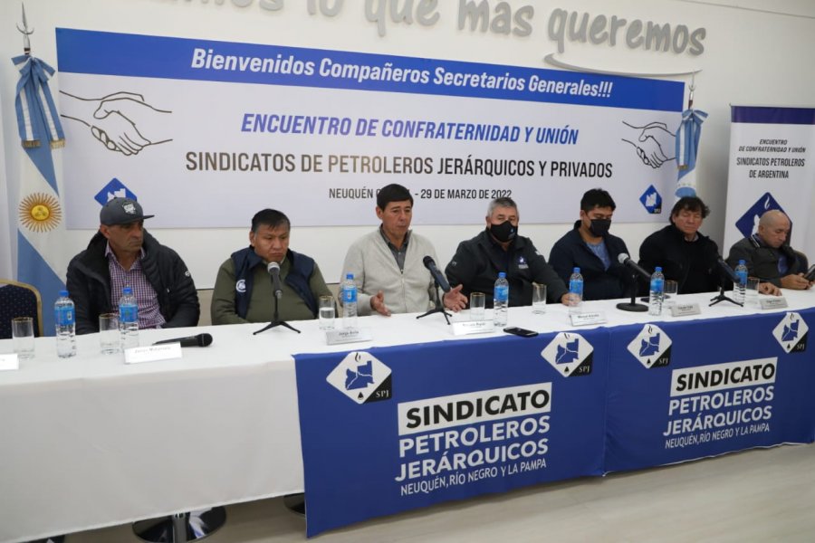 Los gremios petroleros patagónicos cierran filas y le piden a Massa que modifique el impuesto a las Ganancias: "El sueldo básico ya está pagando 20 mil pesos"