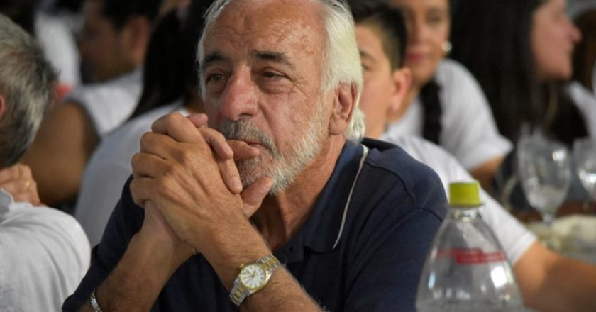 Roberto Fernández lanzó un ultimátum por la paritaria de los choferes del interior y avisó que si no hay acuerdo el viernes «tendremos que ir obligadamente a un paro»