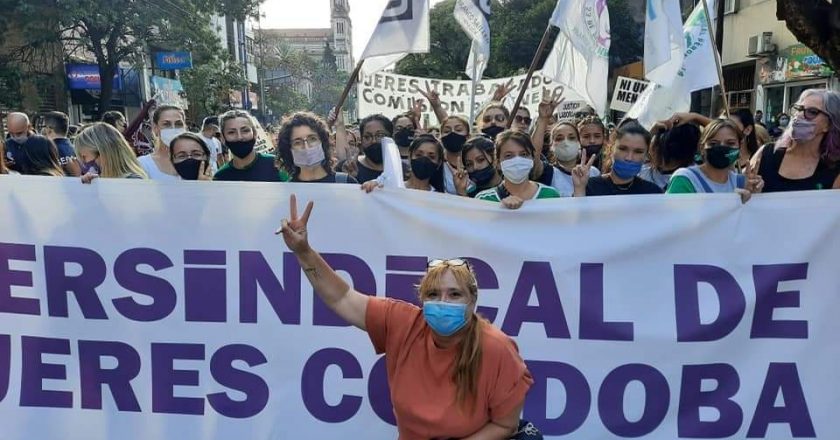 Intersindical de Mujeres denunció persecución gremial y cesantía desde la intendencia de la ciudad de Córdoba a la dirigente Mariana Barrionuevo Zamora