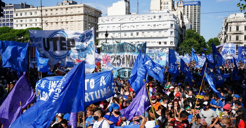 Después de las críticas, diputados de movimientos sociales aceleraron el tratamiento del proyecto para el Salario Básico Universal y el Monotributo Productivo