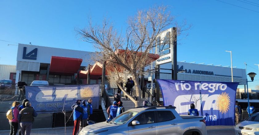 LA CTA Autónoma anunció que sostendrá todos los miércoles de junio las protestas frente a las sucursales de La Anónima