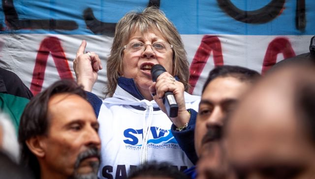 La secretaria general del sindicato de Viales Graciela Aleñá cruzó a Dietrich por defender las licitaciones lanzadas durante el macrismo: «Fueron un absoluto fracaso»