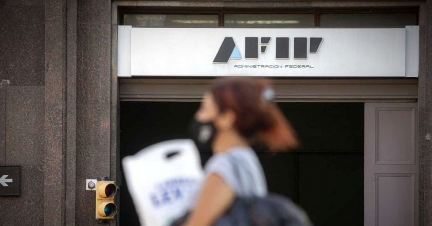 AFIP reglamentó las modificaciones en Ganancias para que dejen de tributar los salarios de hasta $280.792