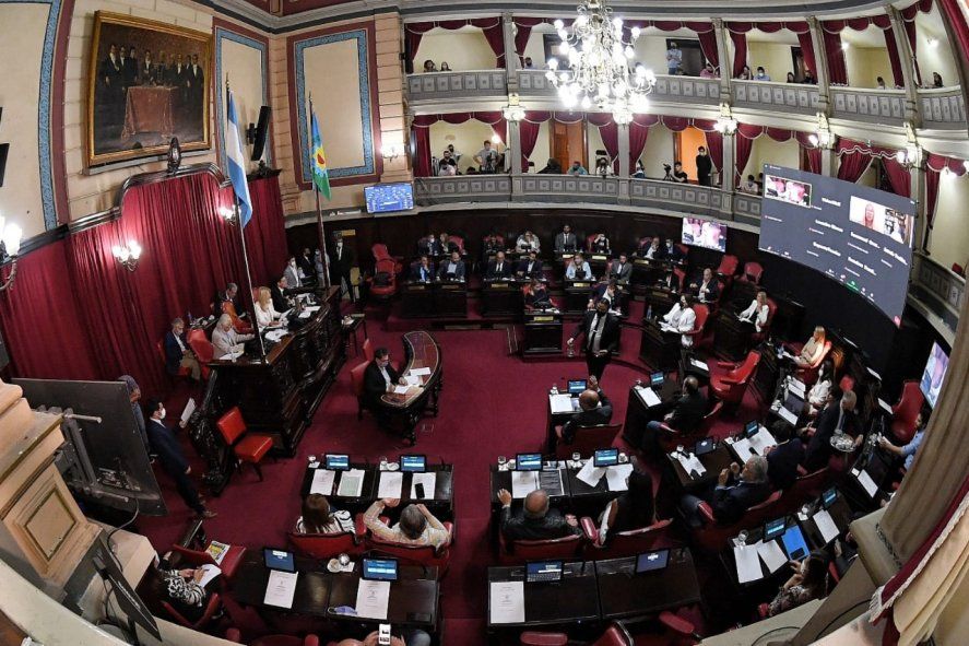 El Senado provincial estudia nuevas licencias por adopción para estatales bonaerenses