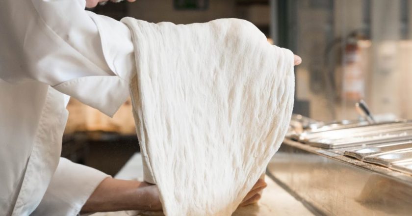 Pasteleros cerró una paritaria del 60% con doble revisión para trabajadores de Pizzerías, Fábricas de Churros y casas de Empanadas