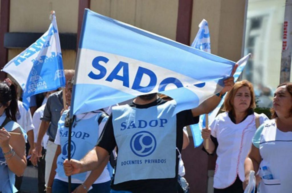 Sadop acordó un nuevo aumento para docentes de institutos y academias que cierra el año paritario por encima del 61%