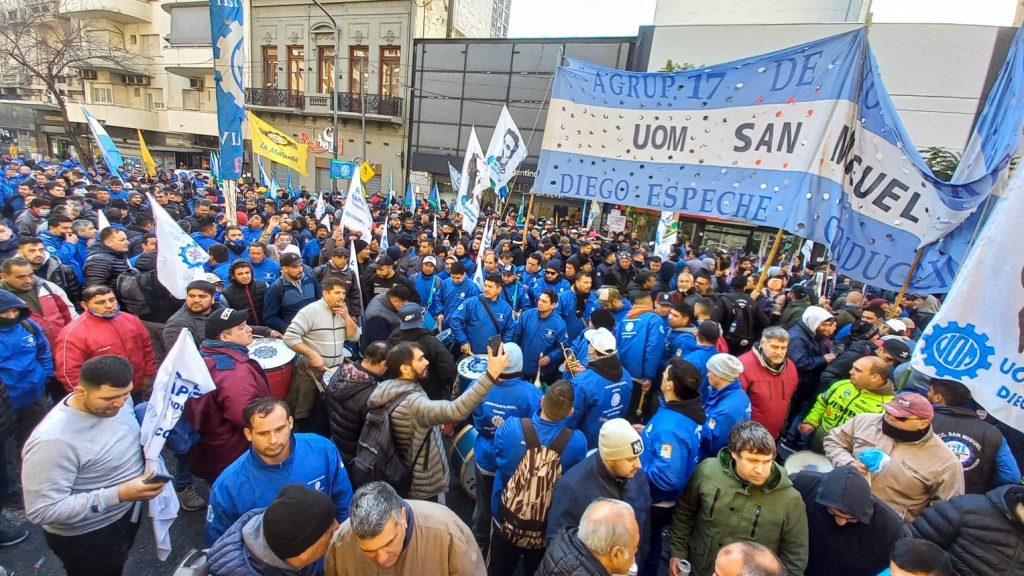 En un clima de máxima tensión y con las plantas movilizadas, la UOM va a otra audiencia paritaria decisiva