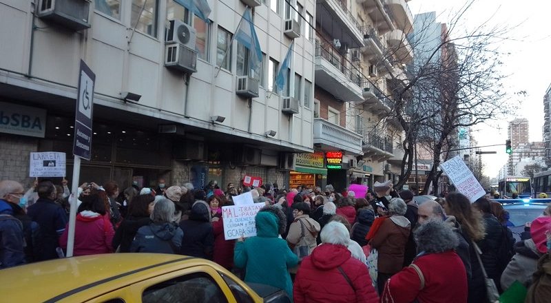 Estatales porteños convocan a otra protesta contra el «vaciamiento de la obra social ObSBA»