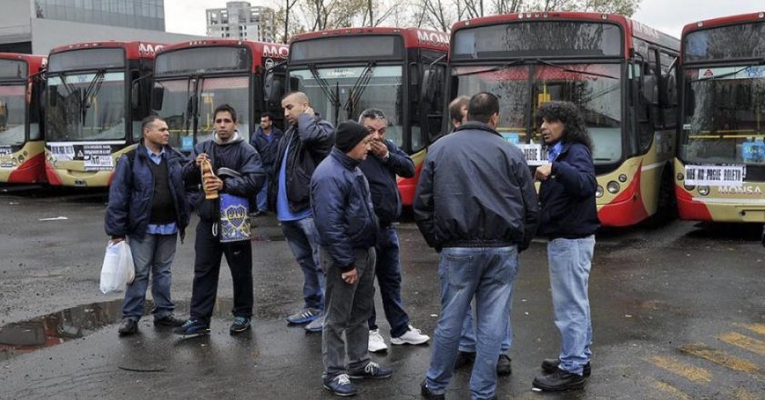 Trabajadores de la línea 60 acataron la conciliación obligatoria, levantaron el paro y ya circulan los colectivos