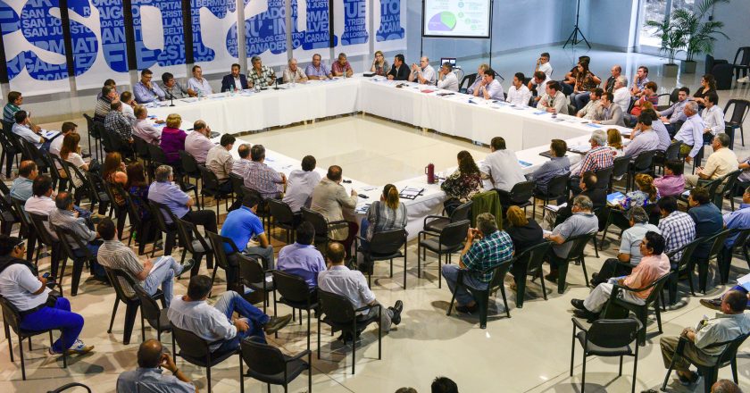 Municipales de Santa Fe levantaron el paro tras acuerdo salarial con intendentes para reabrir la paritaria