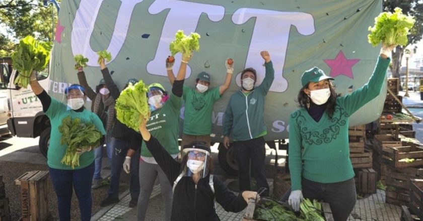 Gremio de campesinos lanza un #Feriazo frente a la Rural para reclamar por una ley de acceso a la tierra