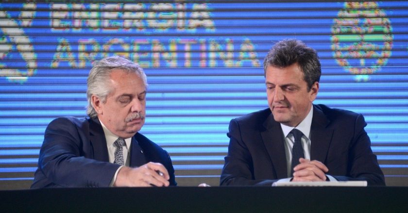 #PuenteAlEmpleo Alberto Fernández firmó el Decreto para que habilita la reconversión de 200 mil planes sociales en empleo registrado