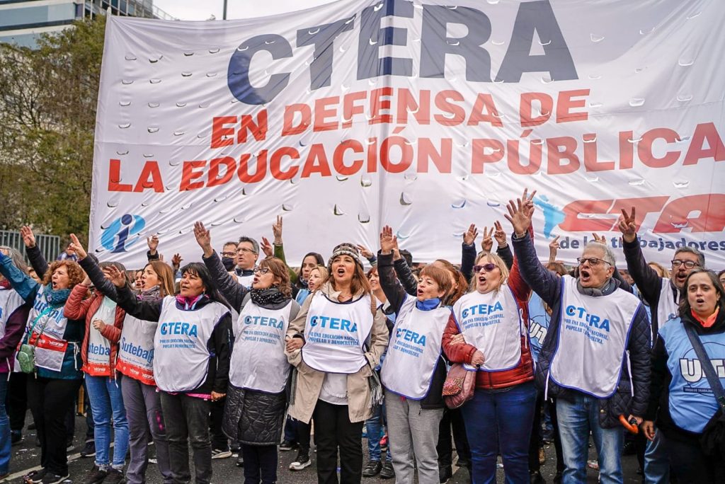 Primer chispazo entre Massa y los gremios: CTERA rechazó el "ajuste" en Educación y lo calificó de "retroceso"